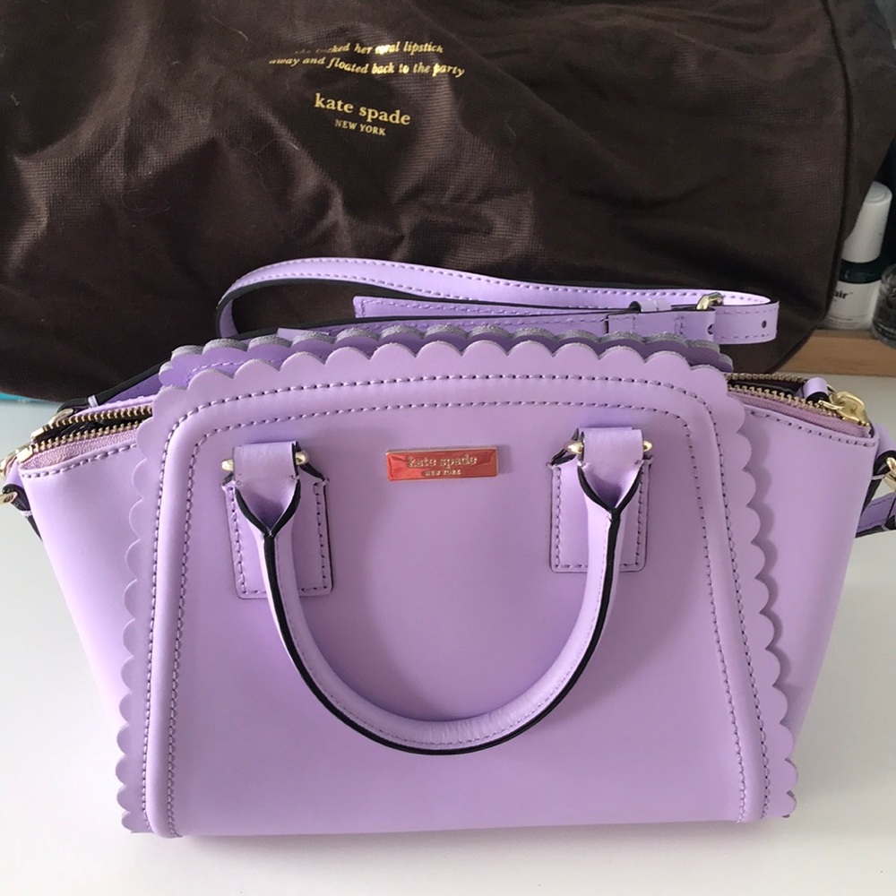 NWOT Scalloped Kate Spade Crossbody